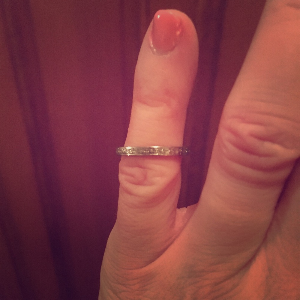 Vintage Belais 18k white gold ring.